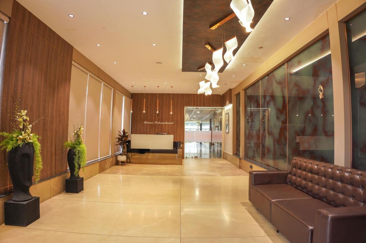 Ramee International Surat Hotel Eksteriør billede