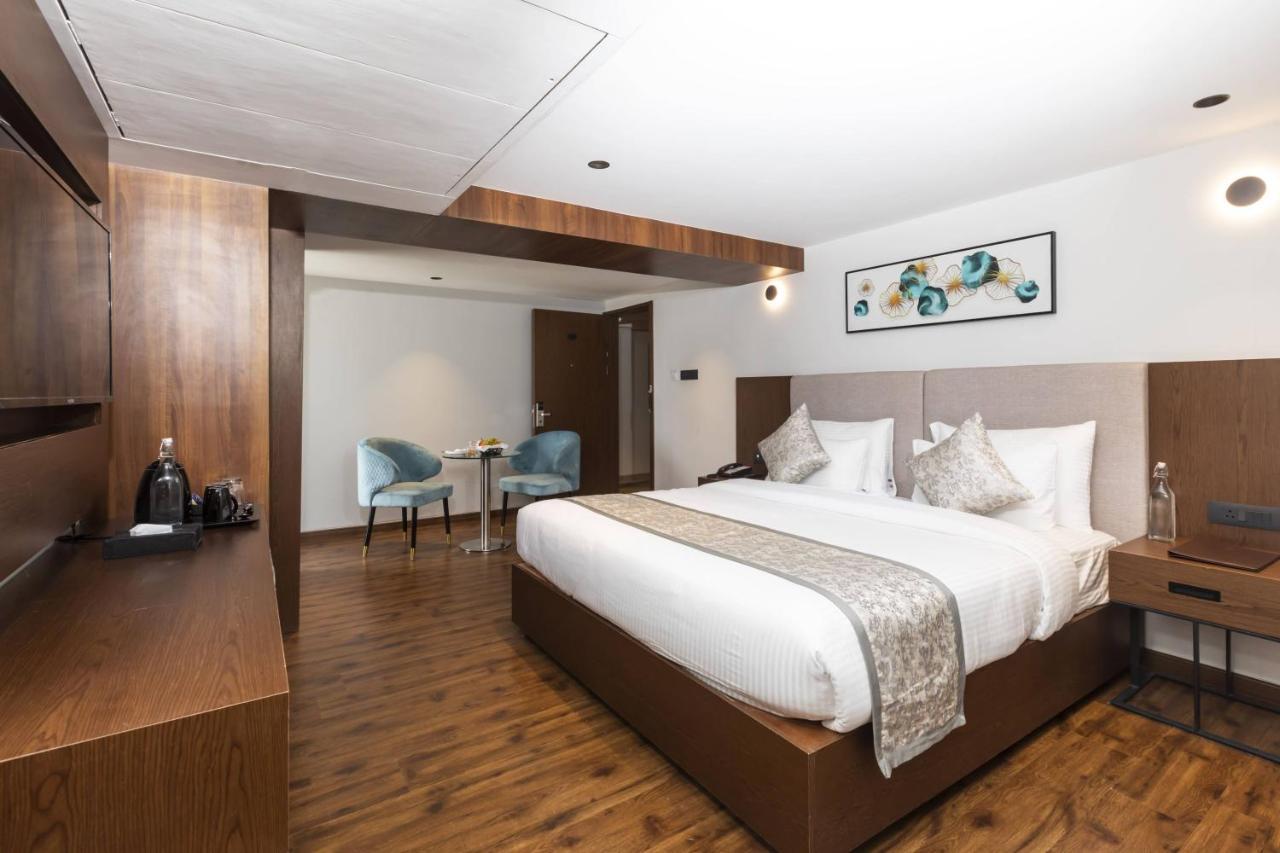 Ramee International Surat Hotel Eksteriør billede